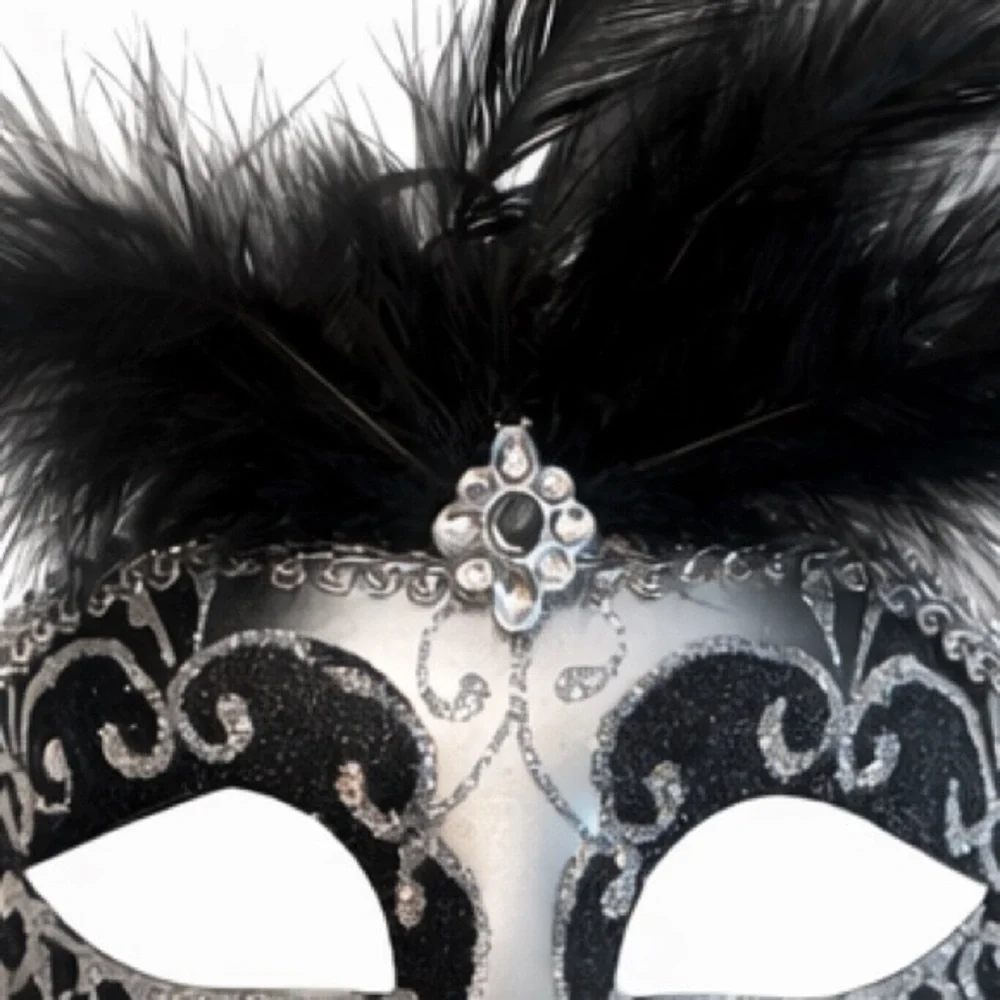 Unbranded • Elegant Venetian-Style Masquerade Mask in Black and Silver